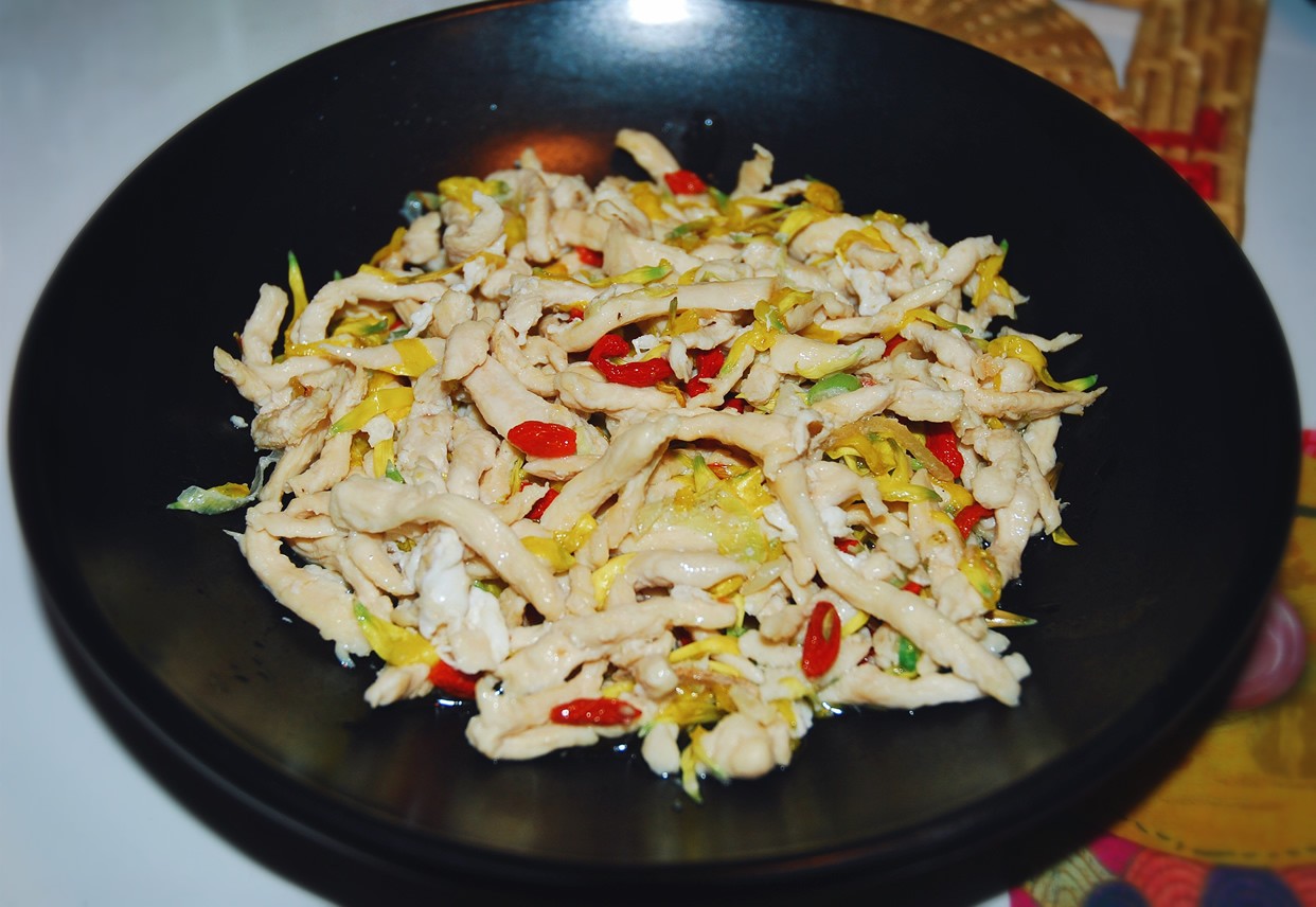 宫廷鸡丝炒菊花