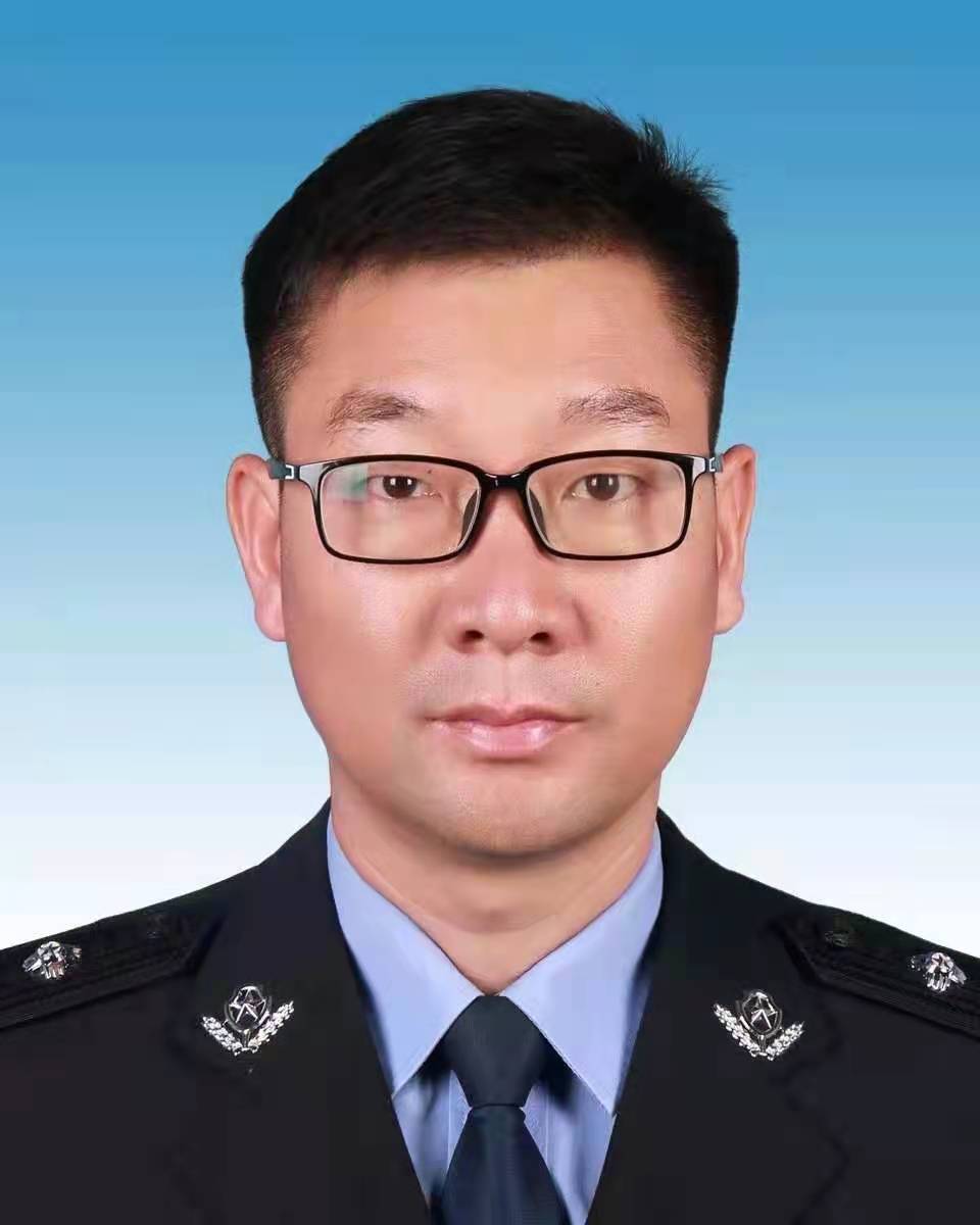  /p> p>现任云南省镇沅县人民政府副县长,公安局党委书记,局长. /p>