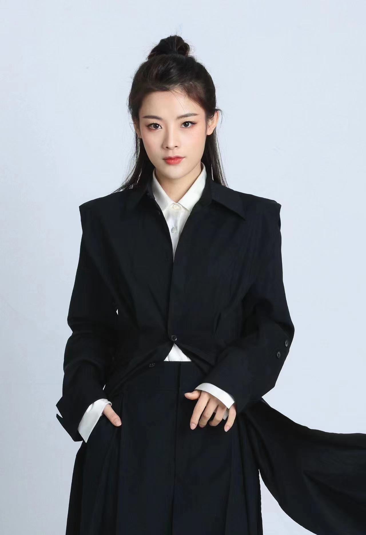 ="gnbjyllmzg">陈丽君,女,1992年5月9日出生于浙江省嵊州市,越剧演员