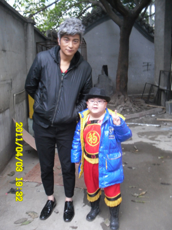 vbeyt">亚洲神童小布丁,男,原名:张荣,出生于四川省巴中市,喜剧演员