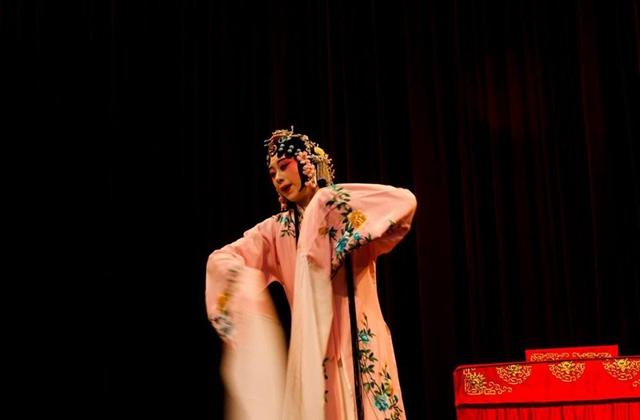 元杂剧大多是一本四折，《西厢记》却为何开了二十折的先例？_百科TA说
