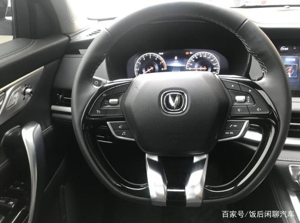 18.2万买到新长安CS95，周末遇老款CS95，两车主一致要求并排合影_百科TA说