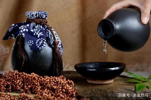 且饮一壶诗中酒，添得醉意三两分_百科TA说