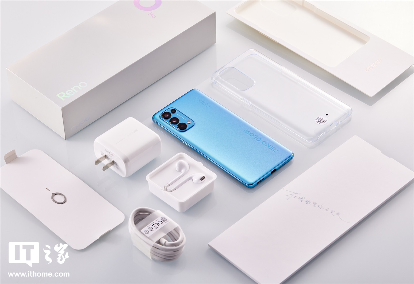 「IT之家开箱组」OPPO Reno 5 Pro 手机图赏：纤薄盈盈，星钻熠熠_百科TA说