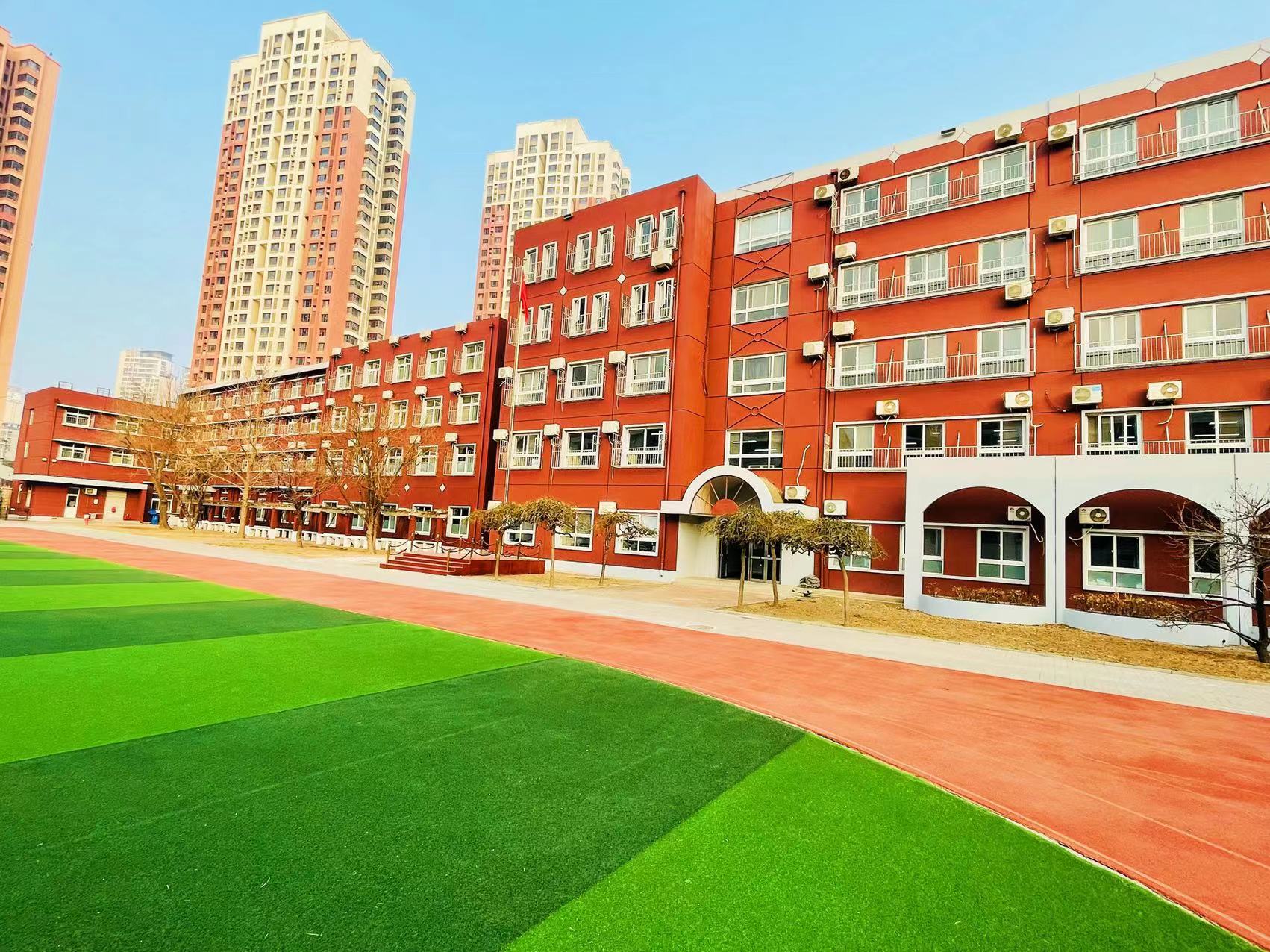 天津市耀华嘉诚国际中学