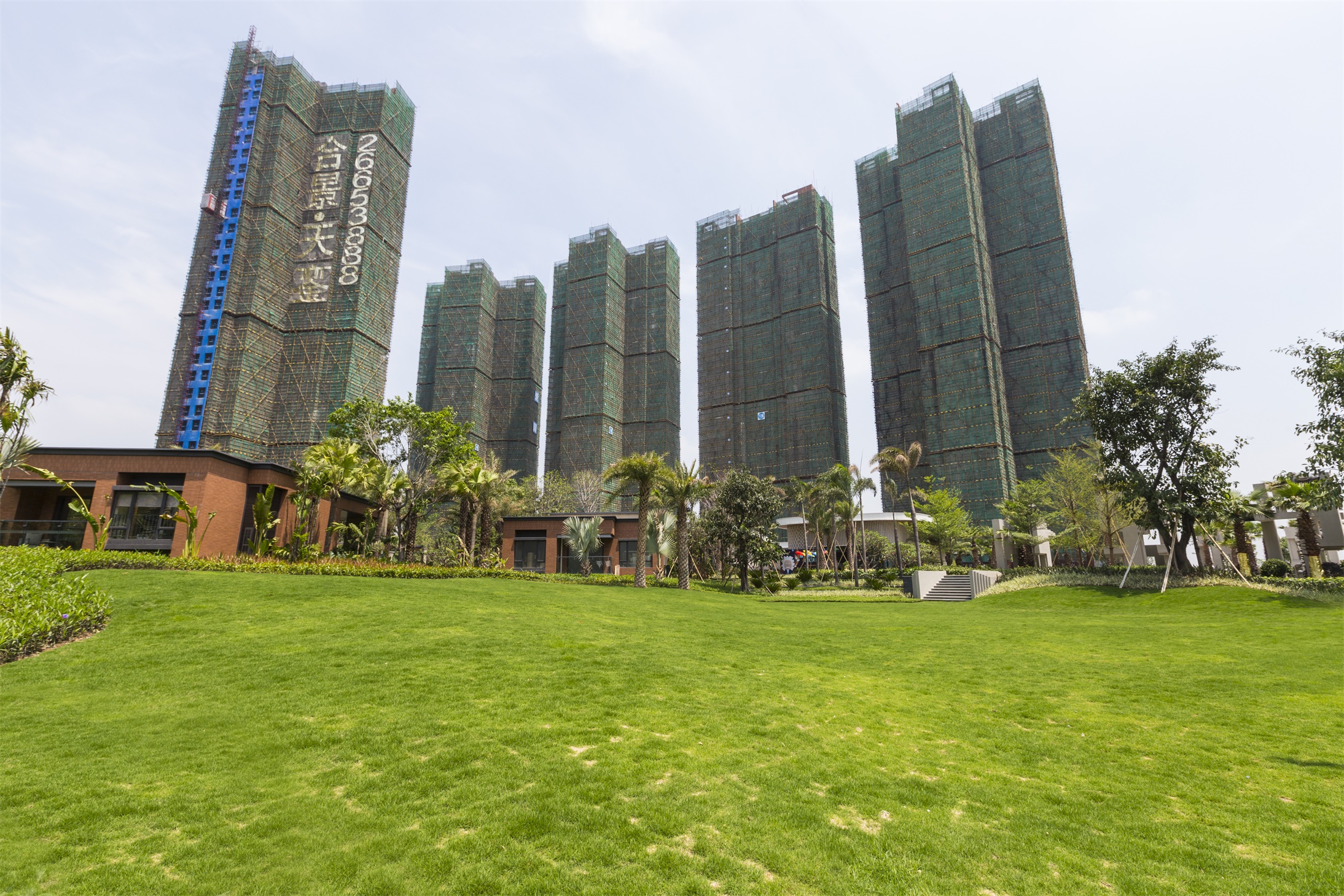 天銮为合景泰富公司的" 品牌线产品".