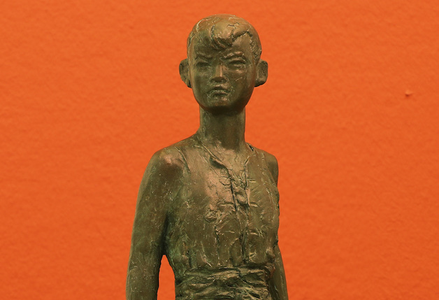  p>《少年英雄王二小》是曹春生2015年创作的雕塑作品,现收藏于中国