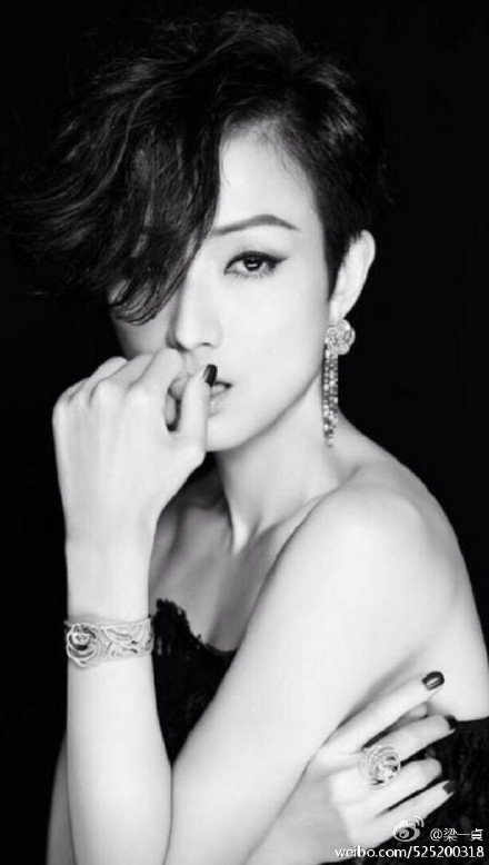  p data-id="go0kj910kg">《微笑眼泪》是梁一贞演唱的歌曲,由周佳佑