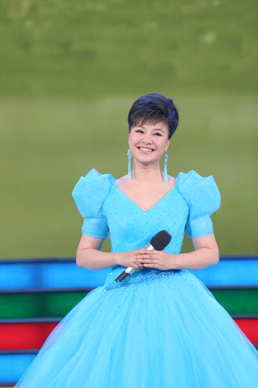 ="_blank" href="/item/中国人民解放军总政治部歌舞团/1151725" data