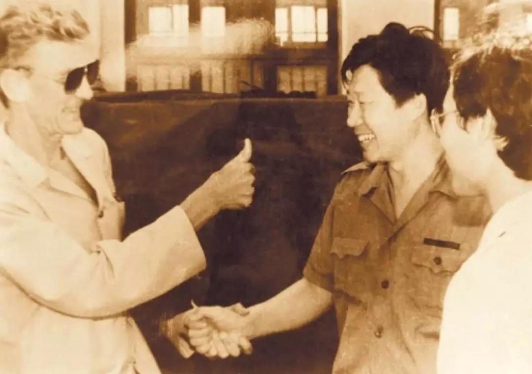 “海尔”张瑞敏：从负债百万到征服欧美，真正的狠人敢于向死而生_百科TA说