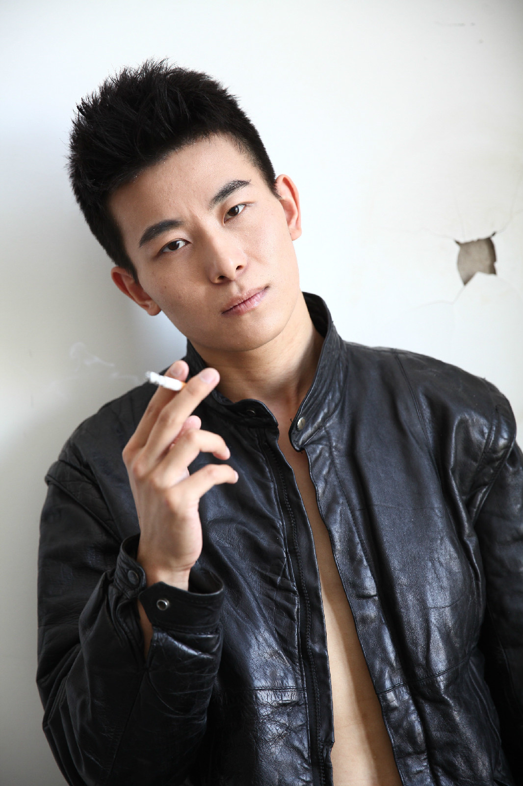  p>郑楠,1991年7月8日出生于吉林省白城市,中国内地男演员,模特,代表