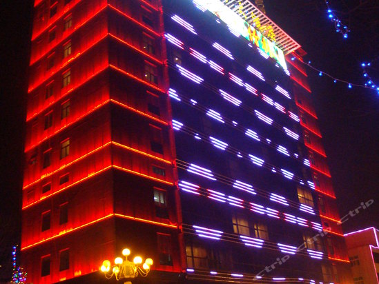  p data-id="gnhg70wl1e">竹林山大酒店位于山西阳城县新阳东街169号