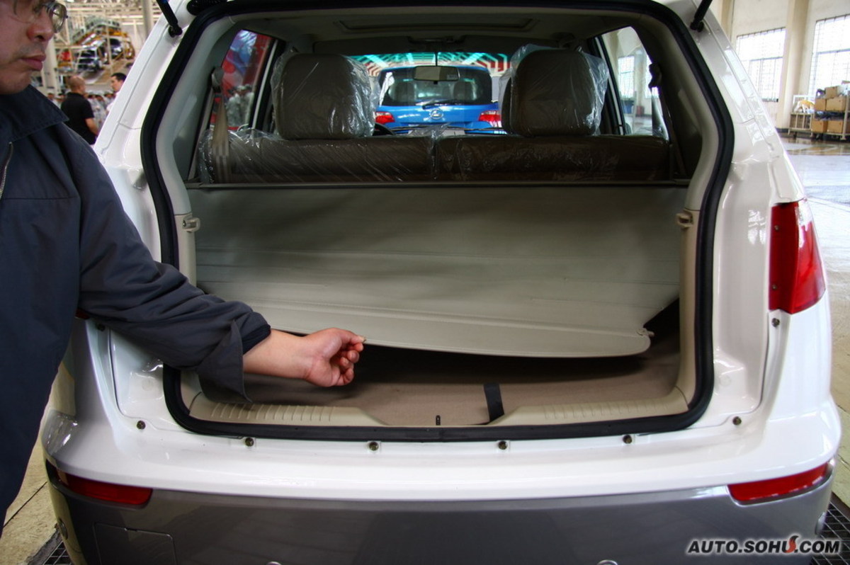  p>猎豹飞腾是国内推出的首款城市 a href="#">越野车 /a>,并在2003年