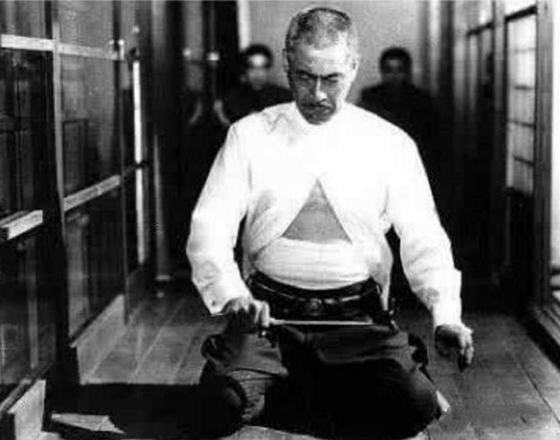 二战日本兵切腹自杀的行为真的是自愿的吗 百科ta说