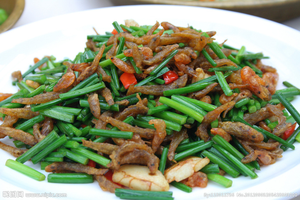 韭菜花炒笔管鱼