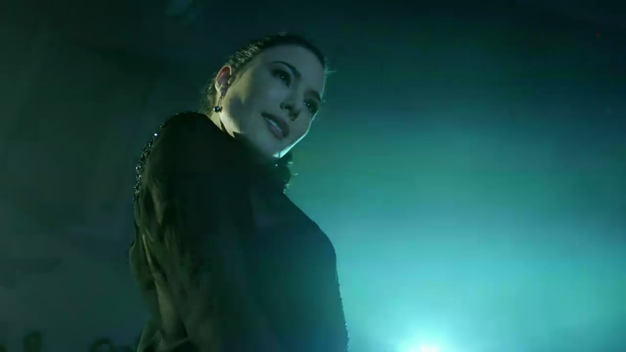  p>《新天师斗僵尸2》是由导演爱德华多·诺列加执导,吉米·莫瑞