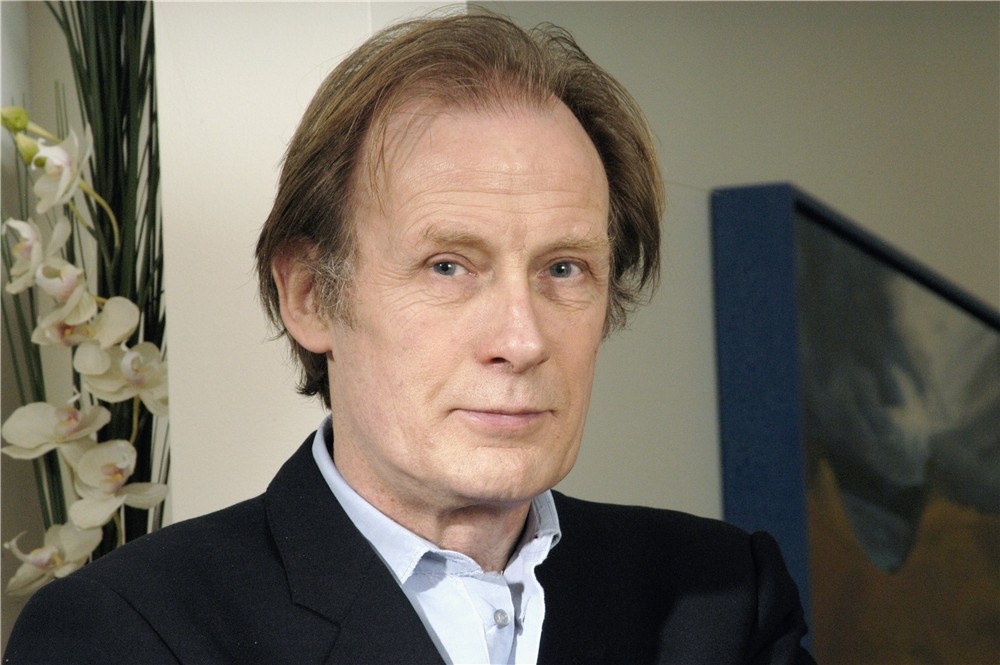  p>比尔·奈伊(bill nighy),1949年12月12日出生于英国·英格兰