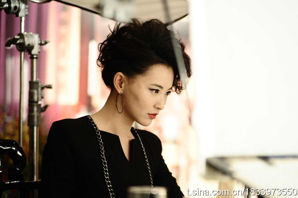  p>莫小奇(原名王萌萌,曾用名莫小棋,莫麒),1981