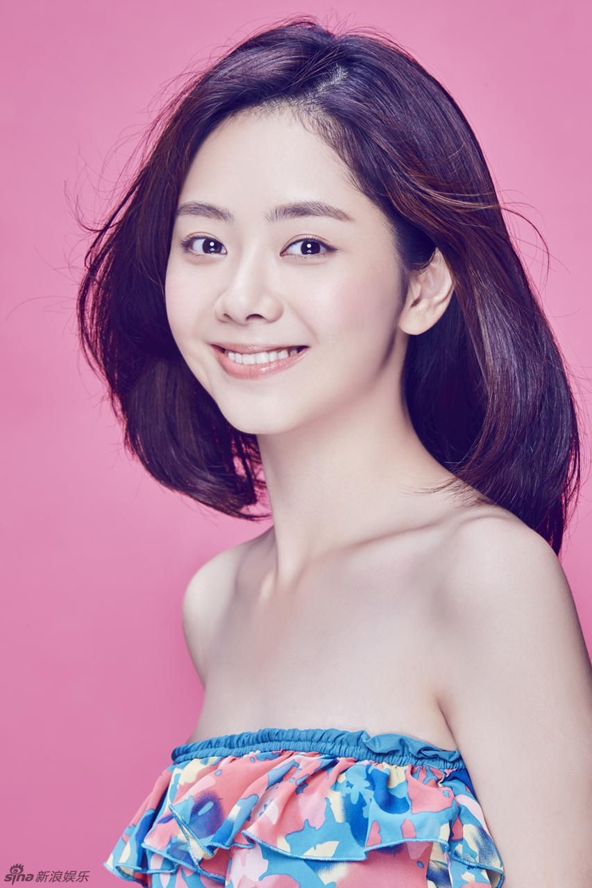  p>谭松韵,1990年5月31日出生于四川省泸州市叙永县,中国内地影视女