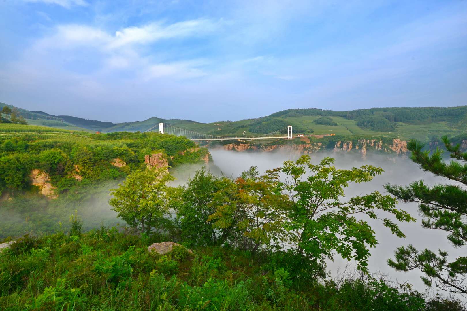 辽宁省本溪县的本溪水洞是一个数百万年前形成的大型石灰岩充水溶洞