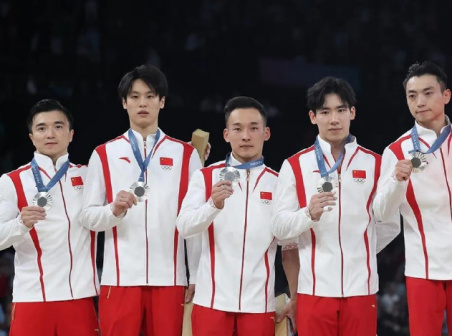 2024年巴黎奥运会竞技体操男子团体银牌