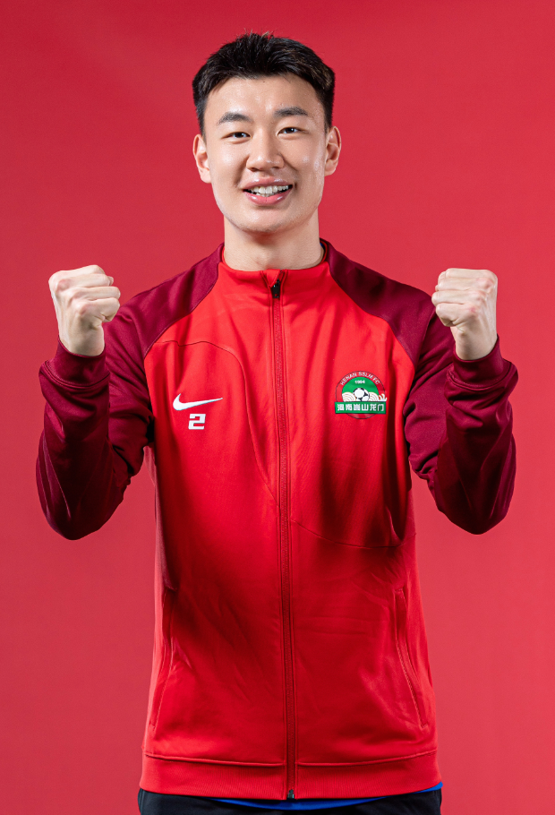  p data-id="t4bjxoy3wvhi">刘易鑫,2001年5