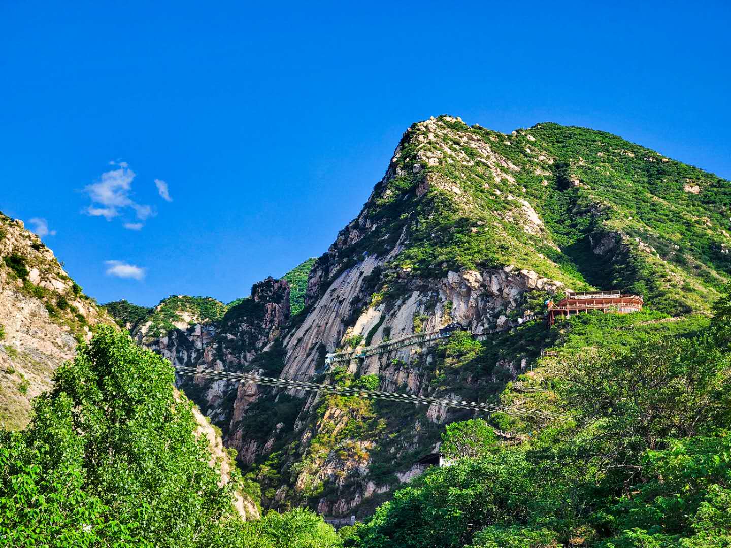  p data-id="gnwtt3zlrh">中条山神潭大峡谷景区是山西永济市东南方向