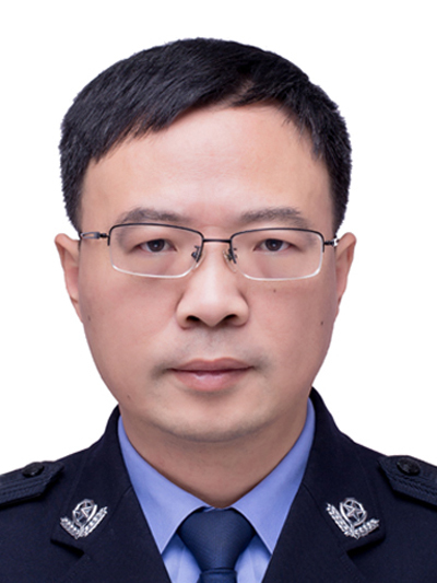 data-lemmaid="20113357">龙南市 /a>人民政府副市长,公安局党委书记