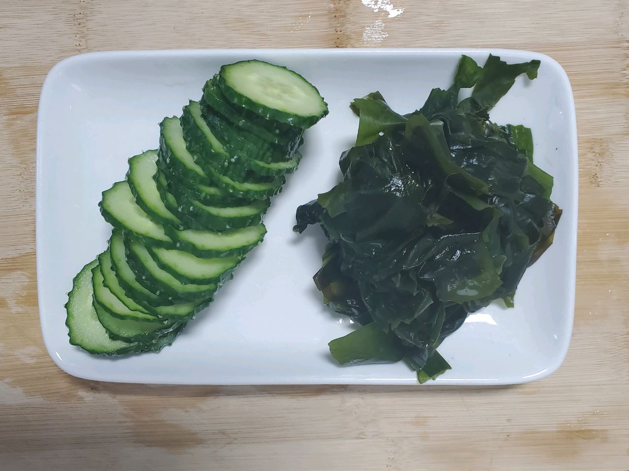 黄瓜裙带菜