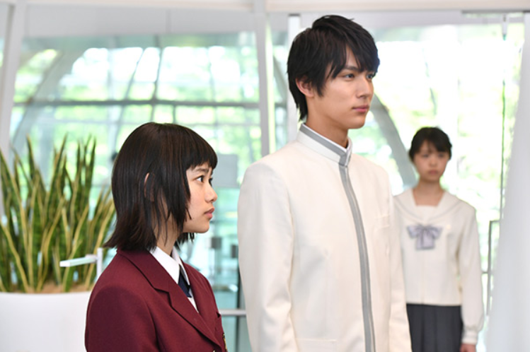  /p> p>2008年,主演舞台剧《花の海 花いろの风-里山小学校5年1组-》