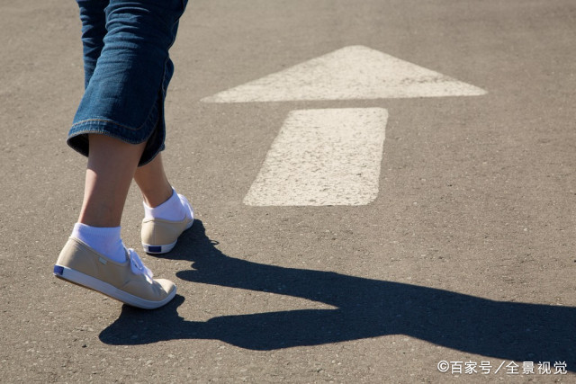 查尔斯：无能的人，往往爱做四件事，希望你一个也没有_百科TA说