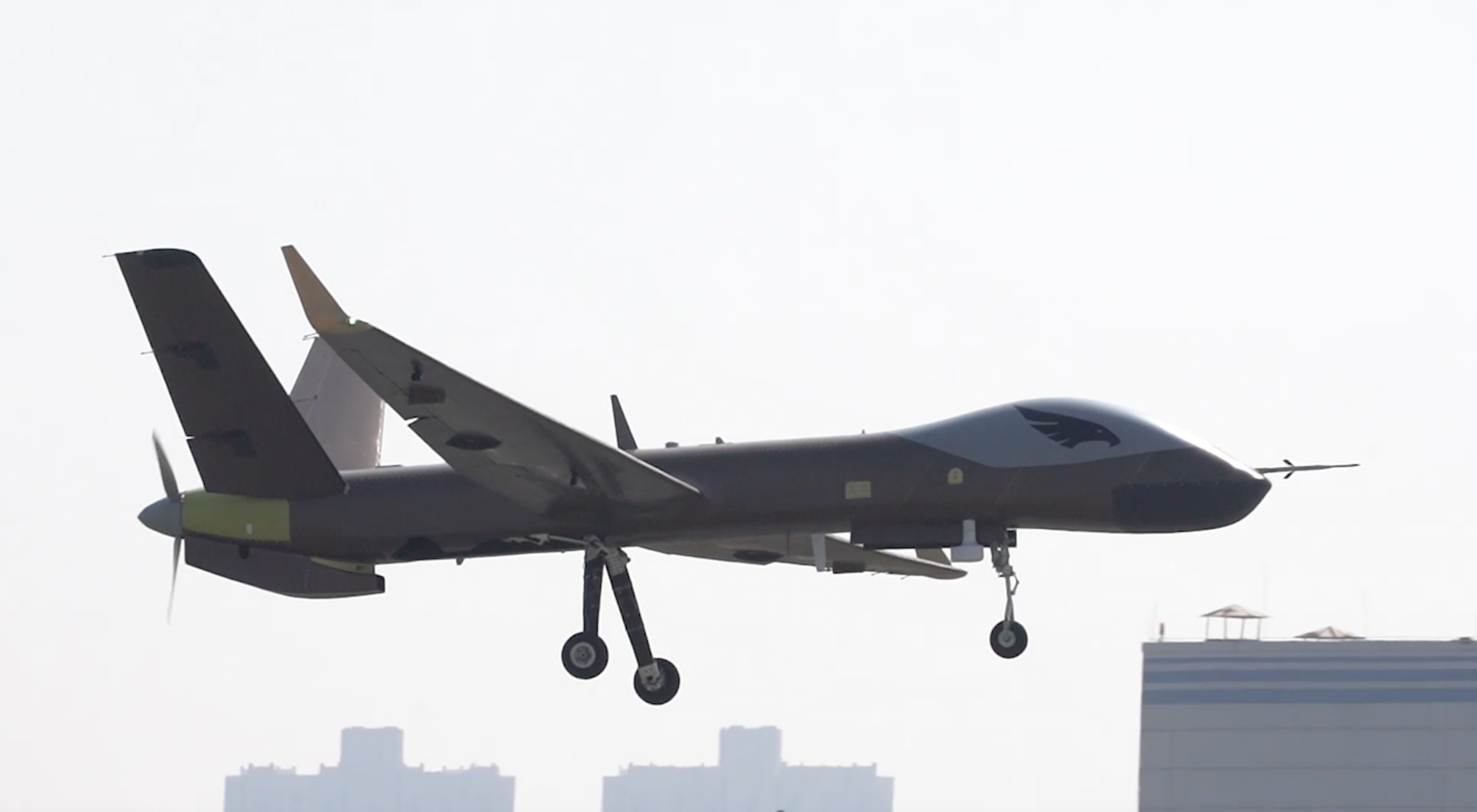  p>翼龙-1e无人机,由中航无人机公司自主研制的全复材多用途大型无人