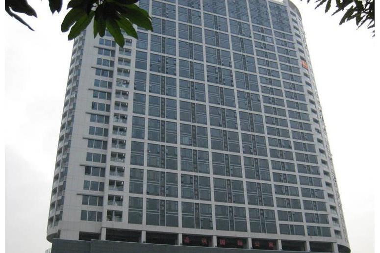  p>嘉诚国际公寓小区:位于广州大道中交通要道,门口就是公交车站,有十