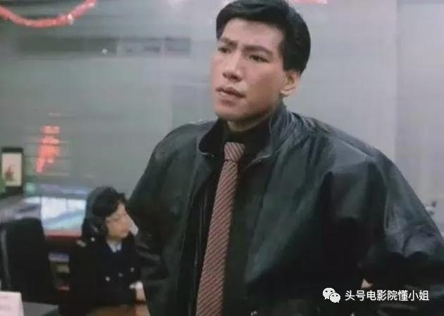 张耀扬罕见露面，古惑仔反派乌鸦已57岁，6年前隐退有两大原因_百科TA说