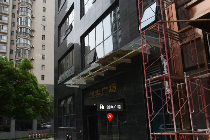  p>创客广场位于武汉市东湖高新关西长职,由 a target="_blank" href=