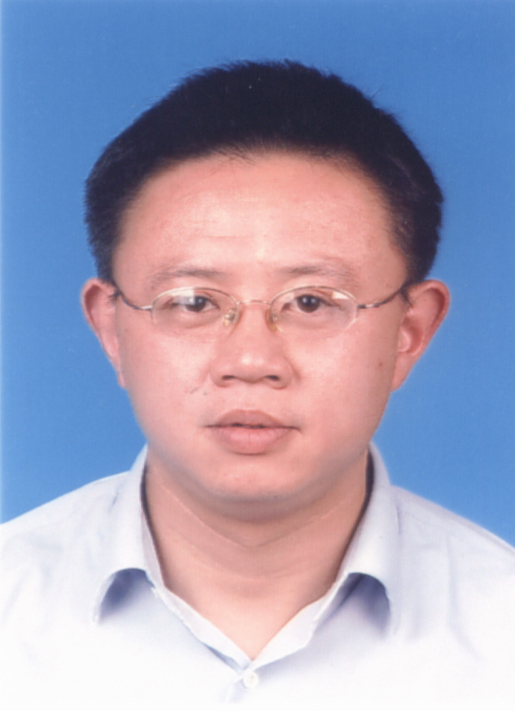  p data-id="gnb58pj4aq">钱进,男,1969年11月生,汉族,江苏南通人