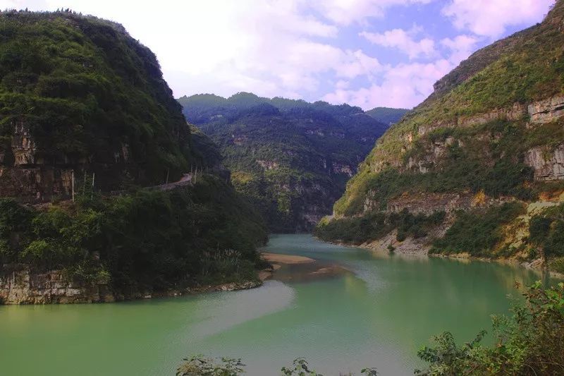  p>坡渡镇,隶属于贵州省遵义市 a target="_blank" href="/item/桐梓