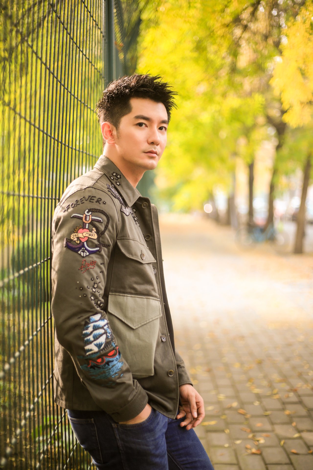  p>刘潮(ryan,      ),1989年5月25日出生于北京市,中国内地影视男