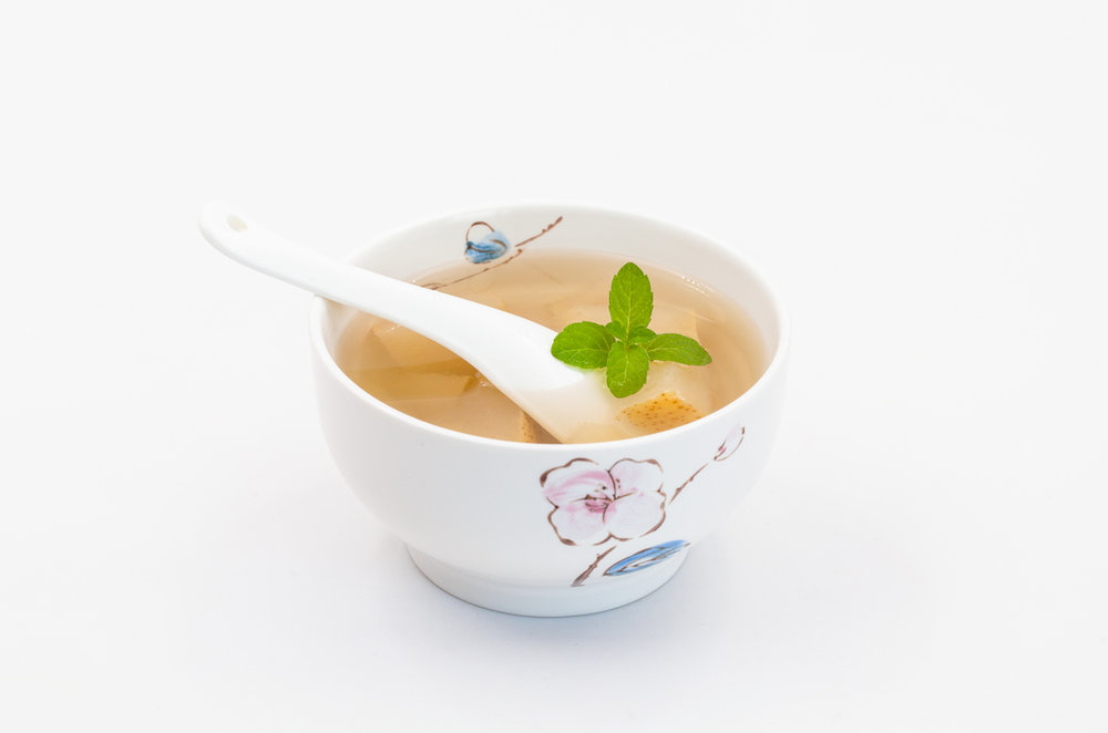 data-lemmaid="777029">冰糖 /a>等煮制而成的汤水,其性味甘酸而平