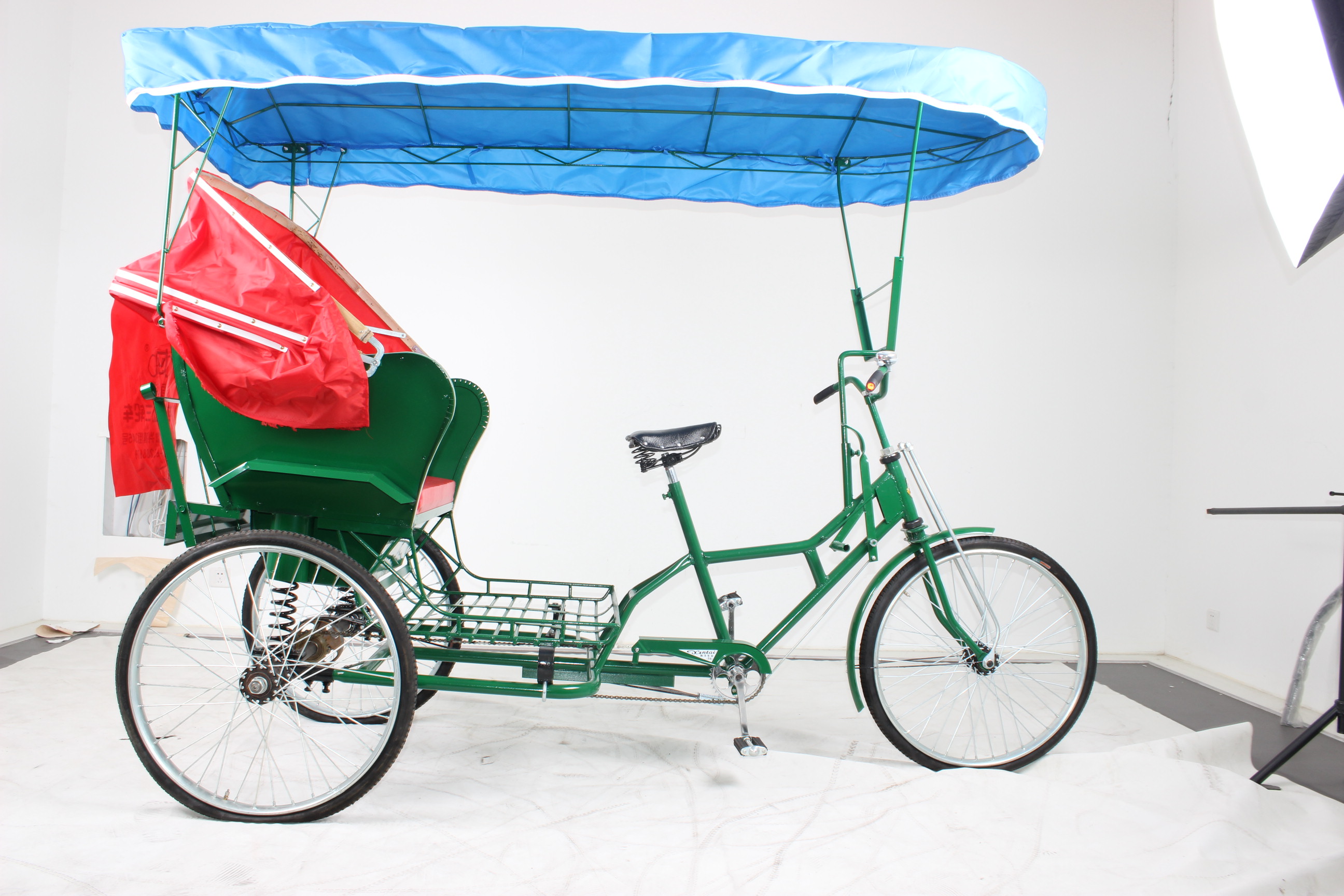 脚踏人力三轮车