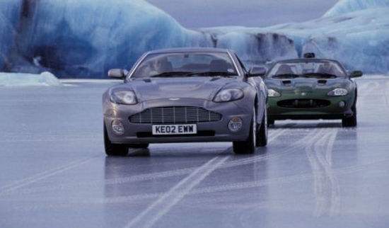 透明汽车是 a target="_blank" href="/item/日本东京庆应大学">日本