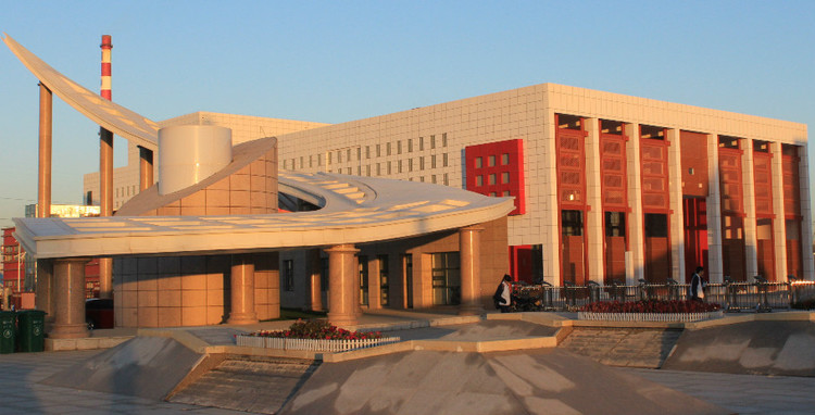 " data-lemmaid="951162">榆林 /a>市第一中学(简称:榆林一中)是 a