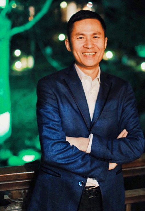  p>钱峰雷,男,1976年出生, a href="#" data-lemmaid="154399">浙江 