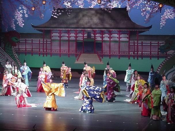 宝冢歌剧团