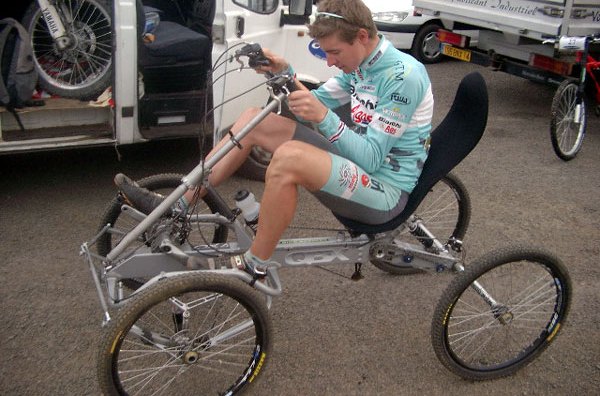 休闲四轮自行车