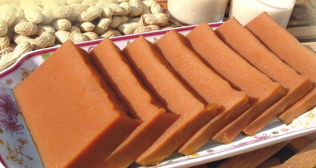  p data-id="gnbkevfhed">青田糖糕是浙江青田地区一种独特的特色 a