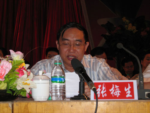 新干县县委常委,常务副县长. /p>