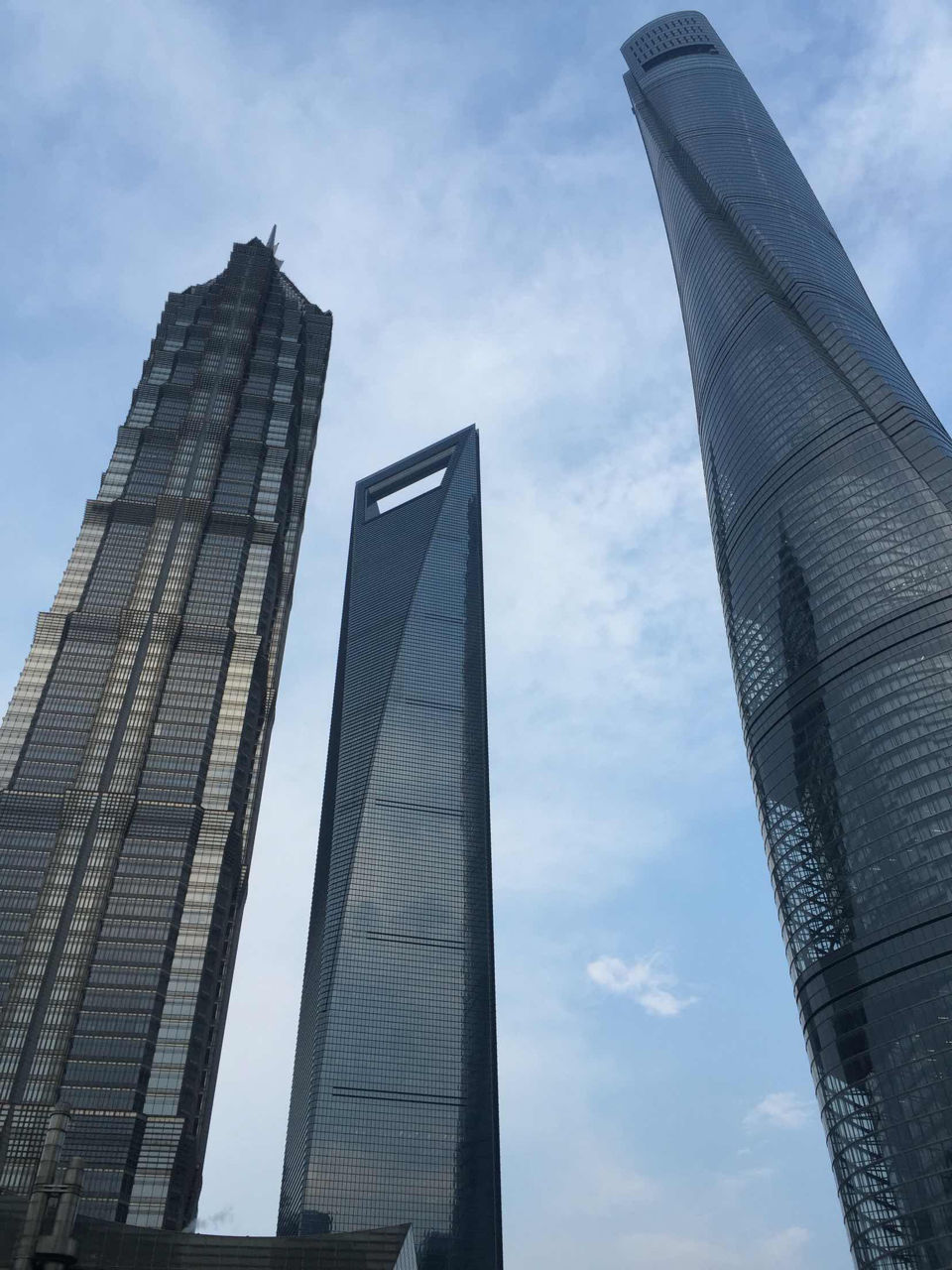  p>上海环球金融中心(shanghai world financial center),位于上海市