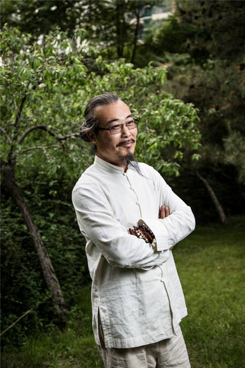  p data-id="swswlrcofnmh">九丁,原名曹可,歌伦贝尔文化发展有限公司