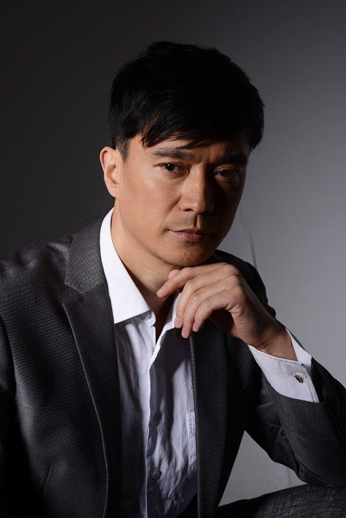  p>张明健,中国男演员,1972年5月25日出生于山东烟台,1996年毕业于 a